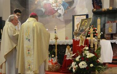 pielg_sam_80