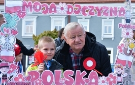 trojka_dz_flagi_75