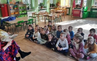 Zdjęcie do AKTORKA CZYTA DZIECIOM