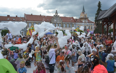 Zdjęcie do Dzień Dziecka w Lubaczowie - kolorowe szaleństwa na rynku (zdjęcia)