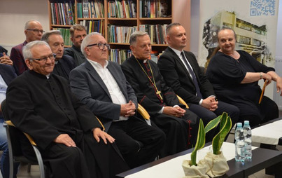 Zdjęcie do Konferencja &bdquo;Lubacz&oacute;w &ndash; Miasto Papieskie: Jan Paweł II w sercach mieszkańc&oacute;w&quot;