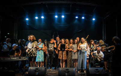 Zdjęcie do Niezwykły koncert finałowy Lubaczowskiej Listy Przeboj&oacute;w na zakończenie wakacji. Na pierwszym miejscu &bdquo;Wehikuł czasu&rdquo;