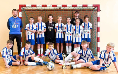 Zdjęcie do  Młodzi piłkarze FA Pogoń-Sok&oacute;ł Lubacz&oacute;w rozpoczęli zmagania na turniejach zimowych.